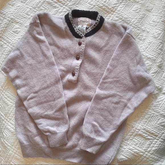 🚫SOLD🚫 VINTAGE Lilac Half Button Virgin Wool Knit Sweater - Picture 1 of 3